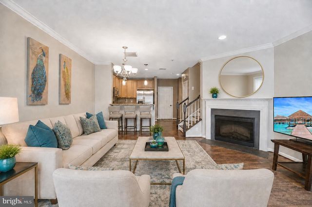 6323 IRIS MEADOW LN, Haymarket, VA 20169