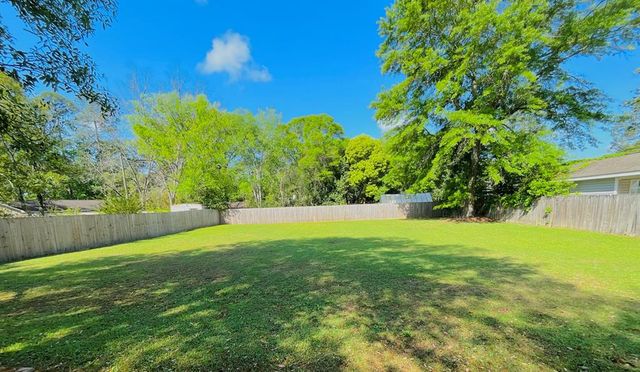 351 N Park Ave, Dothan, AL 36303