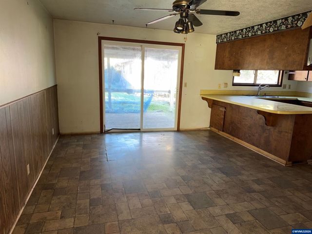 4915 Liberal Av NE, Salem, OR 97305