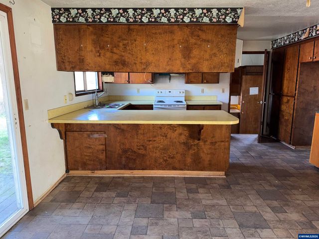 4915 Liberal Av NE, Salem, OR 97305