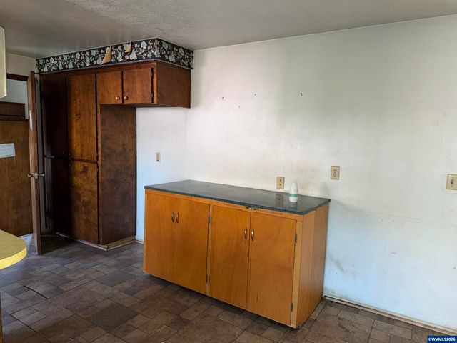 4915 Liberal Av NE, Salem, OR 97305