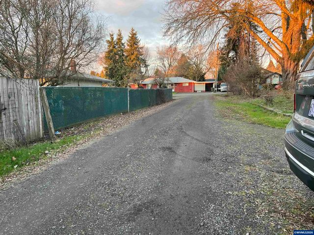 4915 Liberal Av NE, Salem, OR 97305