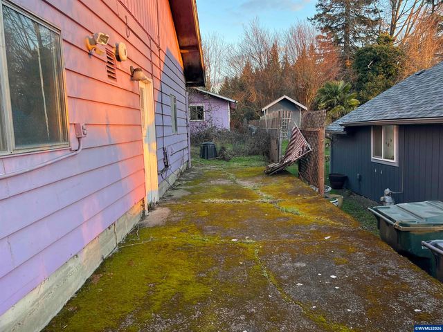 4915 Liberal Av NE, Salem, OR 97305