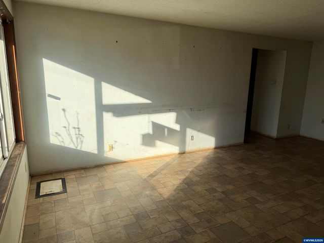 4915 Liberal Av NE, Salem, OR 97305