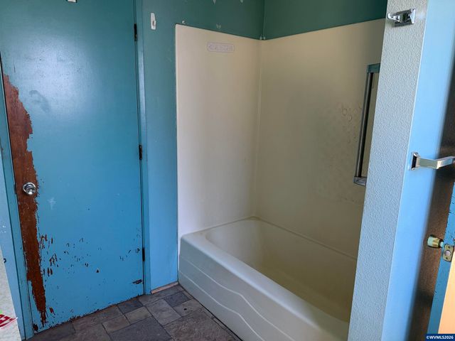 4915 Liberal Av NE, Salem, OR 97305