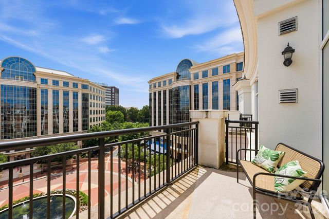 4620 Piedmont Row Drive 705, Charlotte, NC 28210