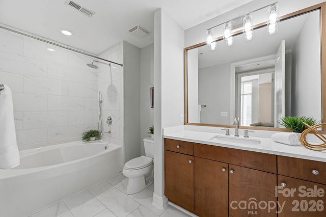 4620 Piedmont Row Drive 705, Charlotte, NC 28210