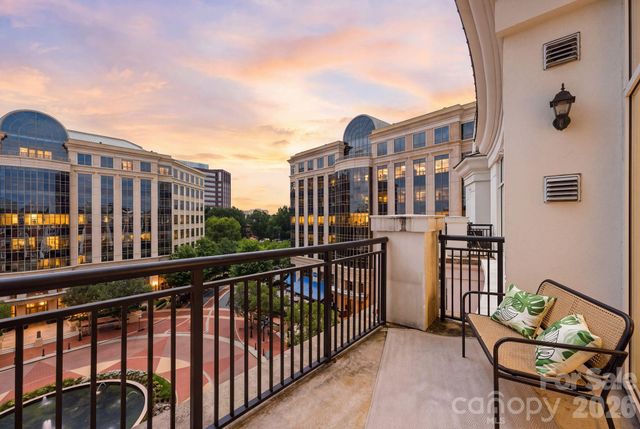 4620 Piedmont Row Drive 705, Charlotte, NC 28210