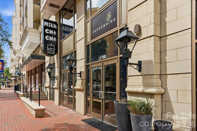 4620 Piedmont Row Drive 705, Charlotte, NC 28210