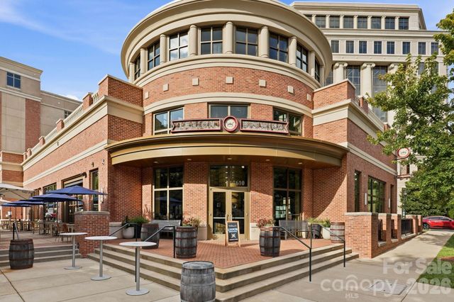4620 Piedmont Row Drive 705, Charlotte, NC 28210