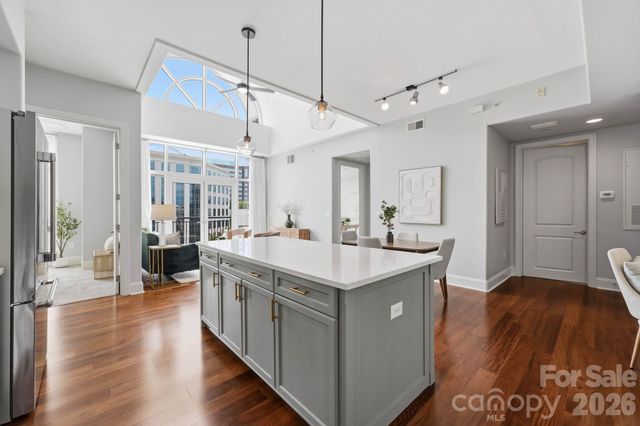 4620 Piedmont Row Drive 705, Charlotte, NC 28210