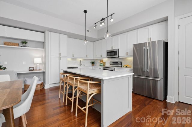 4620 Piedmont Row Drive 705, Charlotte, NC 28210