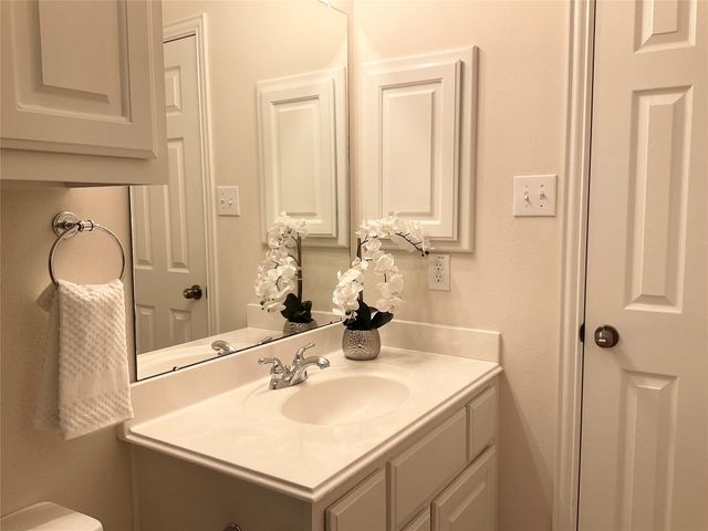 6 Dragon Hill Place, The Woodlands, TX 77381