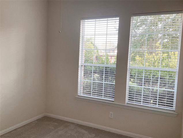 6 Dragon Hill Place, The Woodlands, TX 77381