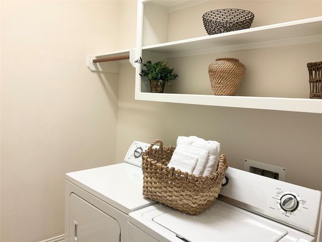 6 Dragon Hill Place, The Woodlands, TX 77381