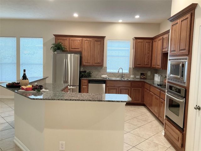 6 Dragon Hill Place, The Woodlands, TX 77381