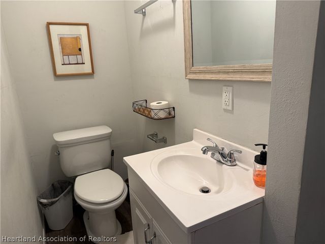 2098 N Larramore Road, Avon Park, FL 33825