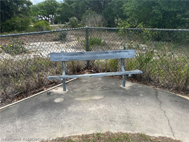 2098 N Larramore Road, Avon Park, FL 33825