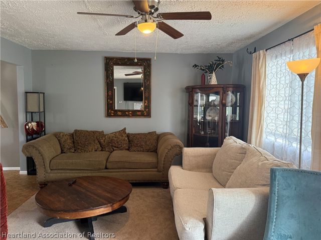 2098 N Larramore Road, Avon Park, FL 33825