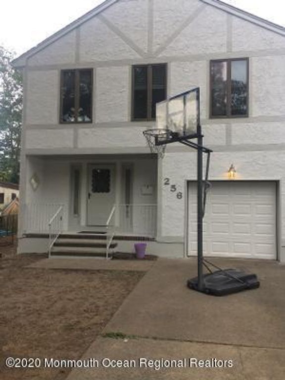 256 Lawrence Avenue, Oakhurst, NJ 07755