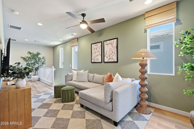 118 W HOLCOMB Lane, Phoenix, AZ 85003