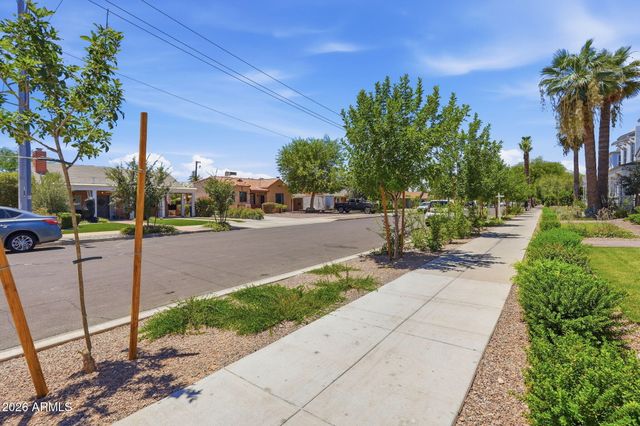 118 W HOLCOMB Lane, Phoenix, AZ 85003