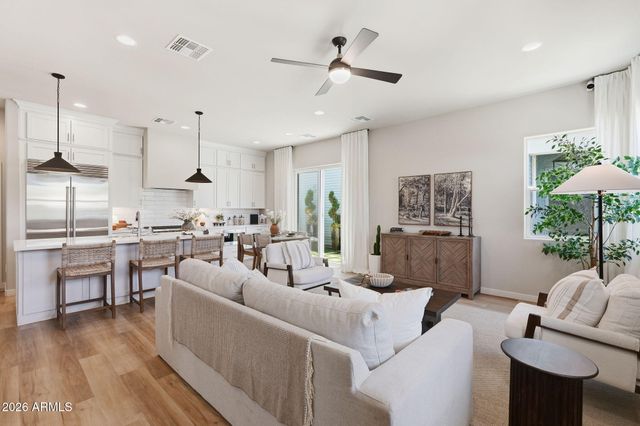118 W HOLCOMB Lane, Phoenix, AZ 85003