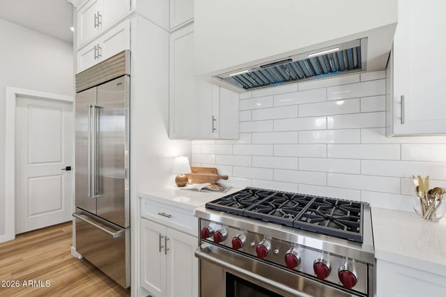 118 W HOLCOMB Lane, Phoenix, AZ 85003