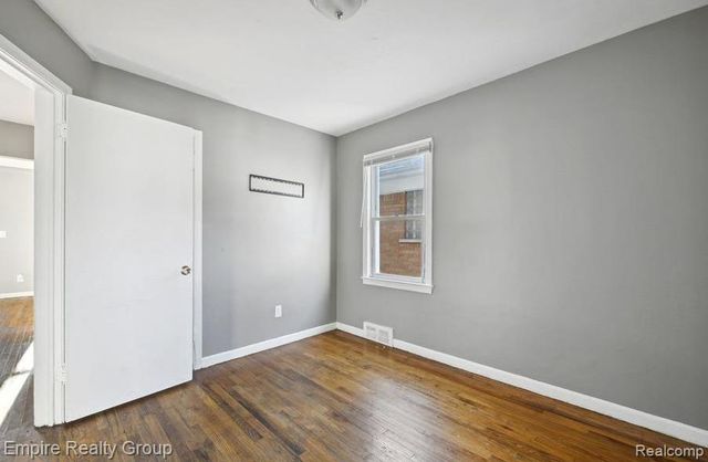 18417 Albion Street, Detroit, MI 48234