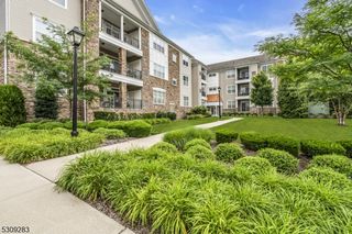 7203 Minuteman Ln 7203, Franklin Twp., NJ 08873