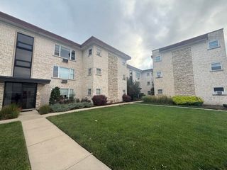 5779 N Northwest Highway 103, Chicago, IL 60631