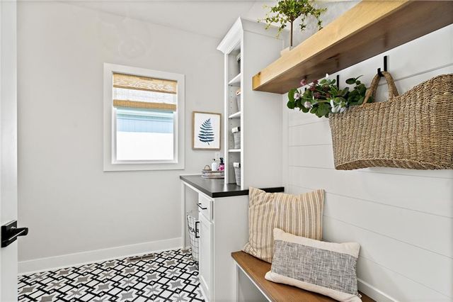 1095 Creekside Ranch Court, Raymore, MO 64084