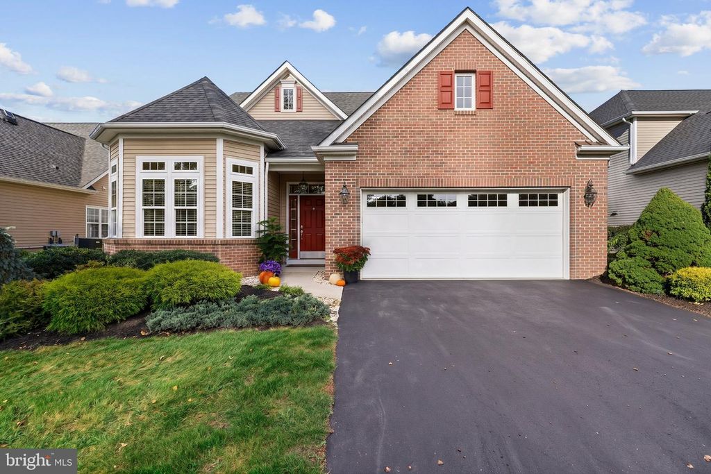 32 ORLEANS ST, PRINCETON JUNCTION, NJ 08550 — exterior