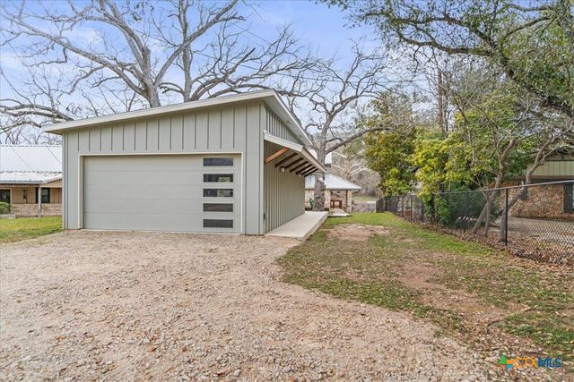 2400 Flite Acres RD, Wimberley, TX 78676