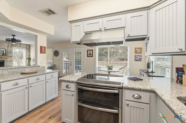 2400 Flite Acres RD, Wimberley, TX 78676