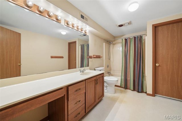 16421 Hollister Crossing Drive, Wildwood, MO 63011