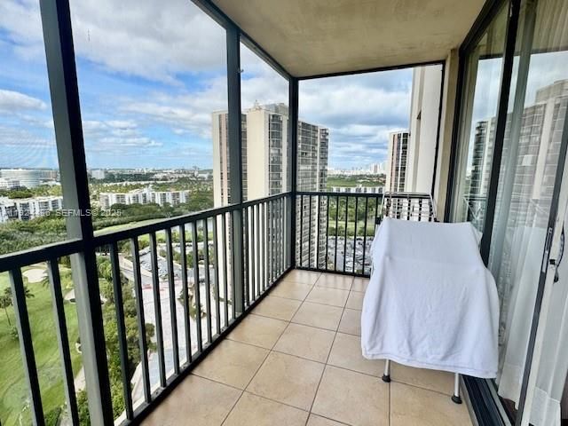 20335 W Country Club Drive 2101, Aventura, FL 33180