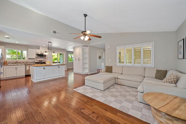 103 Rebecca Way, Folsom, CA 95630