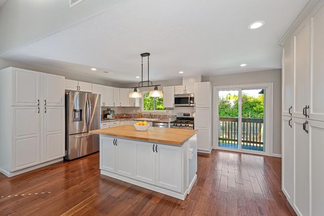 103 Rebecca Way, Folsom, CA 95630