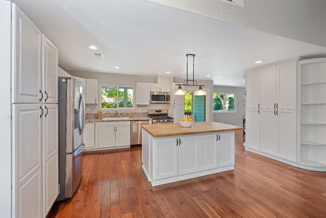 103 Rebecca Way, Folsom, CA 95630