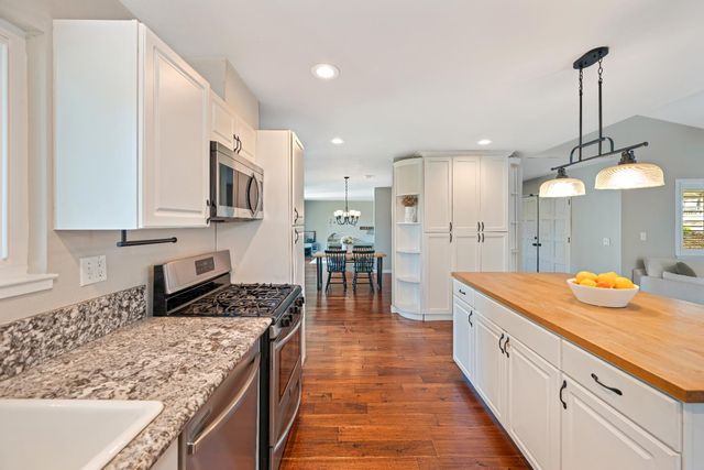 103 Rebecca Way, Folsom, CA 95630