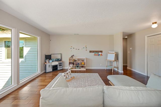 103 Rebecca Way, Folsom, CA 95630