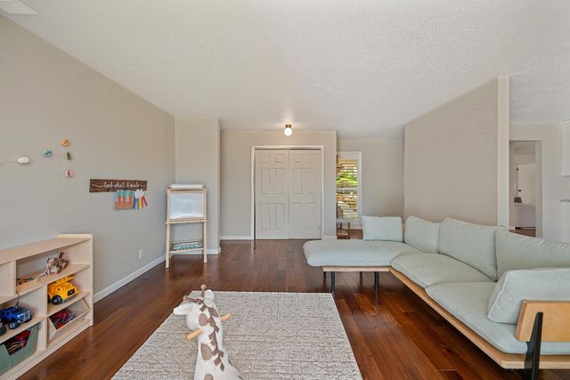 103 Rebecca Way, Folsom, CA 95630