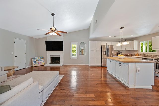 103 Rebecca Way, Folsom, CA 95630