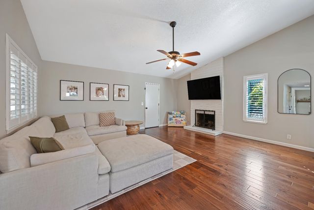 103 Rebecca Way, Folsom, CA 95630