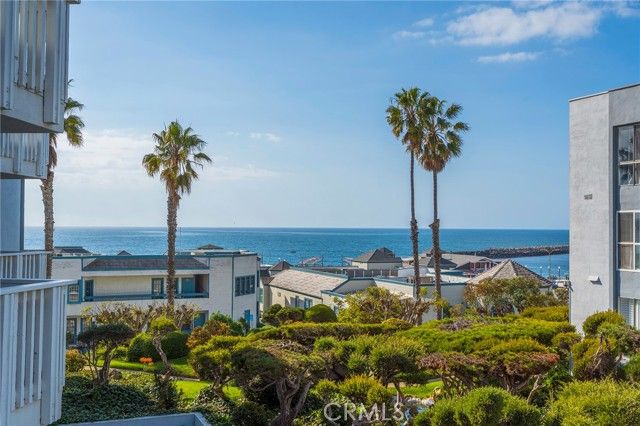 620 The Village 210, Redondo Beach, CA 90277