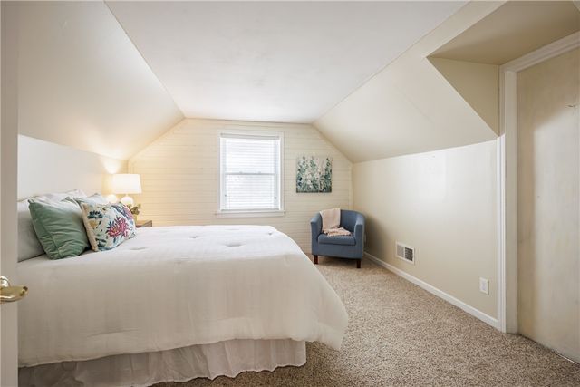 128 Lake Breeze Park, Irondequoit, NY 14622