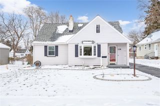 128 Lake Breeze Park, Irondequoit, NY 14622
