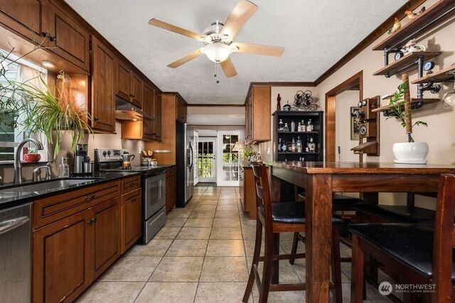 535 S Henderson Street, Seattle, WA 98108