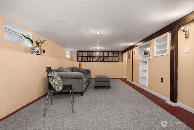 535 S Henderson Street, Seattle, WA 98108